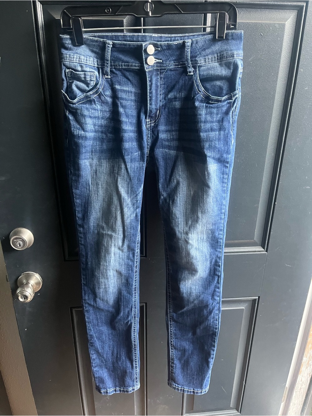 Women's Mid-Rise Dark Blue Skinny Jeans with Stretch